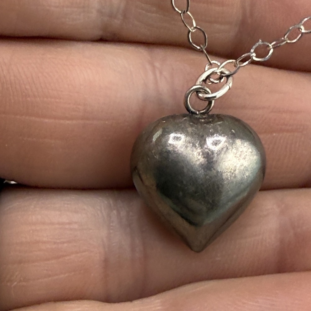 Vintage Puffy Heart Necklace‎ Silver Plated 19"